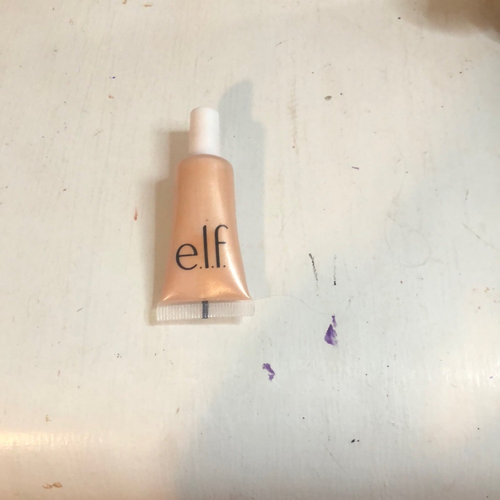 A makeup lip bundle